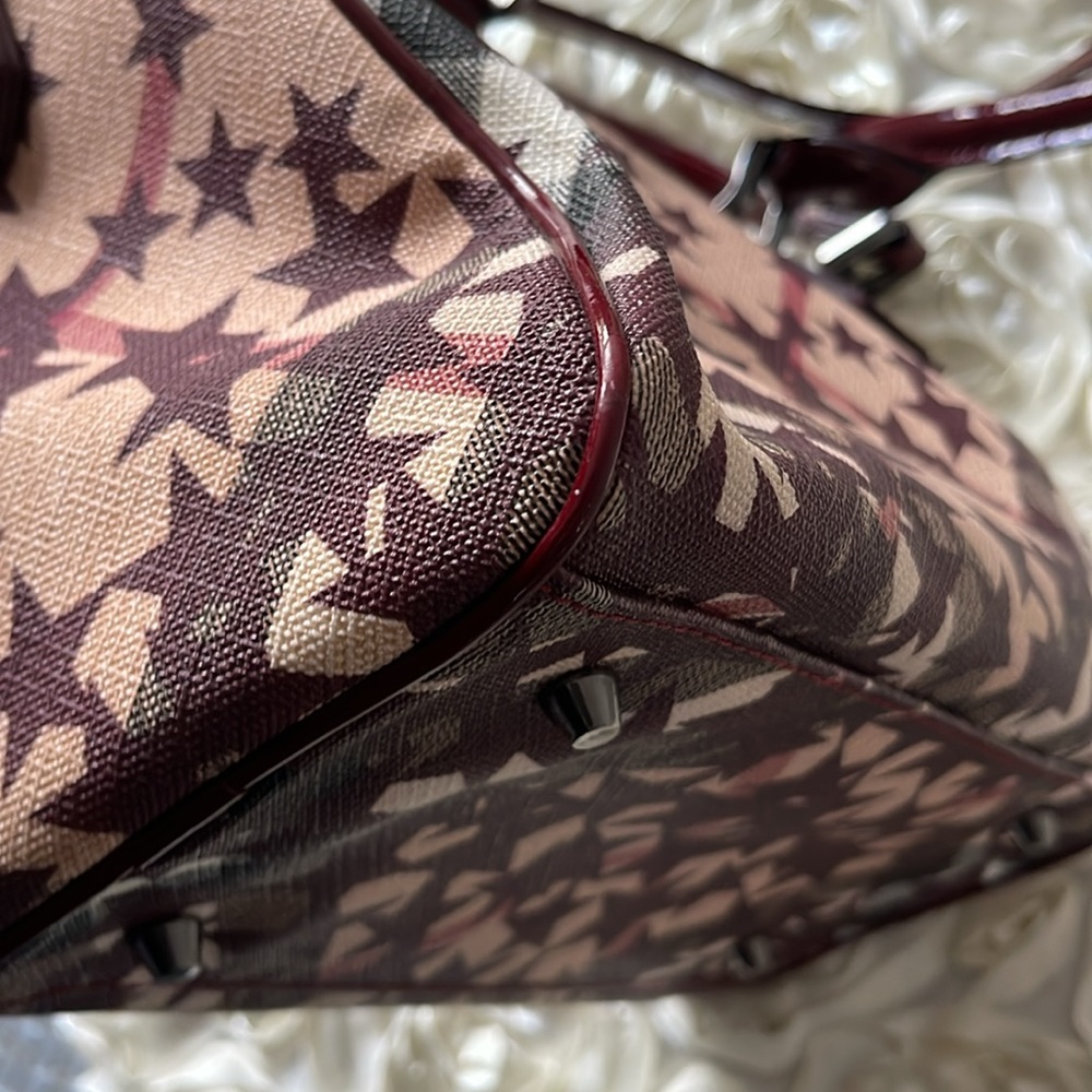 Authentic Burberry two ways bag - Picture 8 of 17